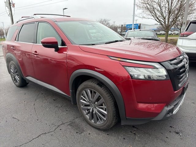 2023 Nissan Pathfinder SL
