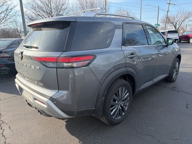 2025 Nissan Pathfinder SL