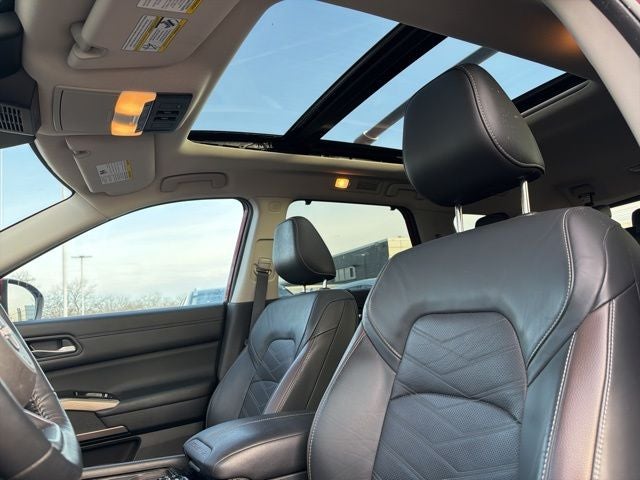 2022 Nissan Pathfinder Platinum