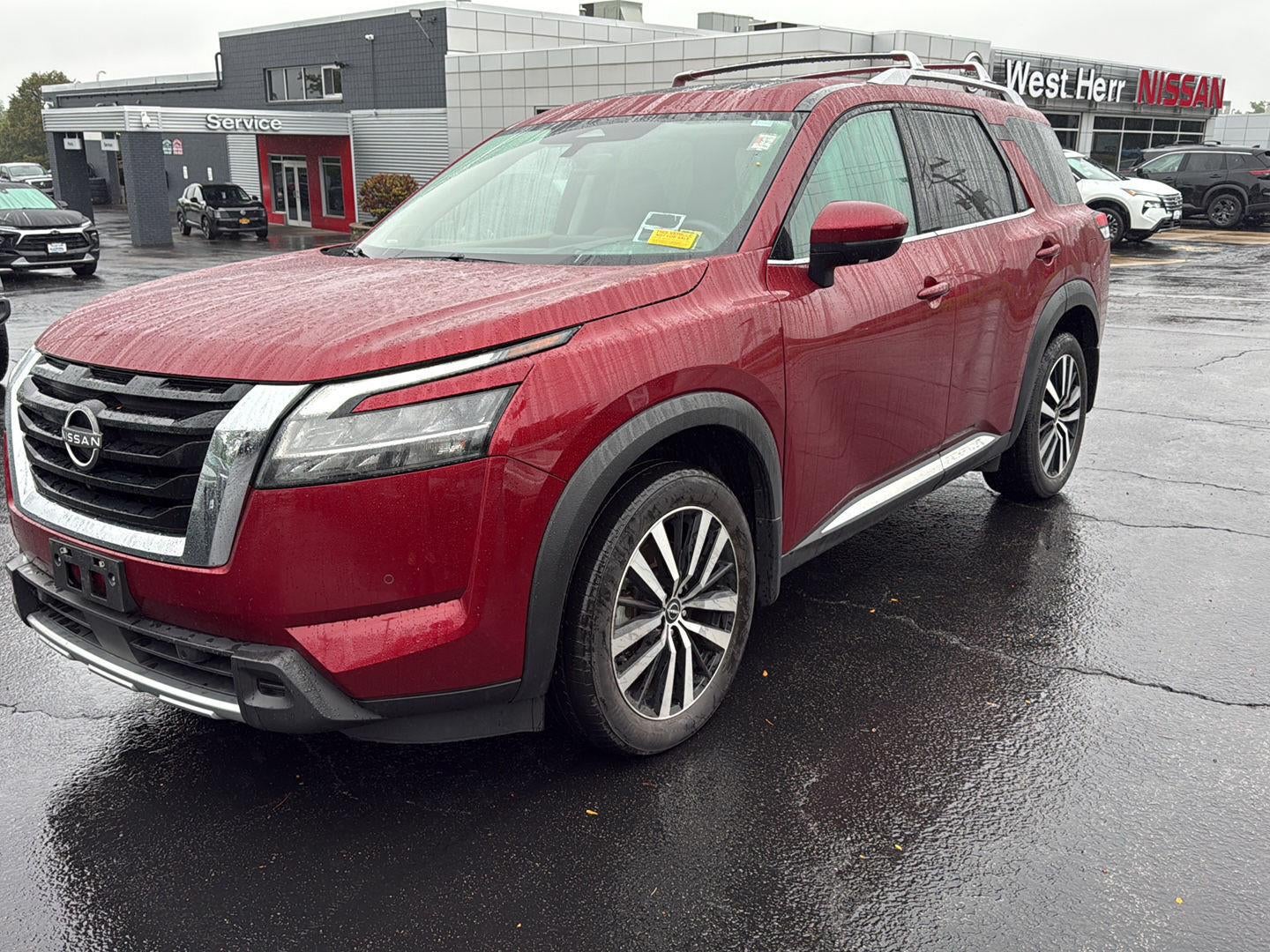 2024 Nissan Pathfinder Platinum