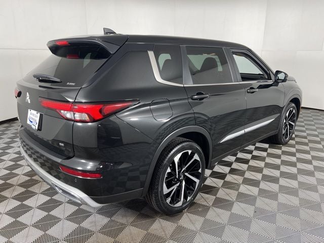 2024 Mitsubishi Outlander SE Black Edition