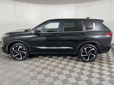 2024 Mitsubishi Outlander SE Black Edition