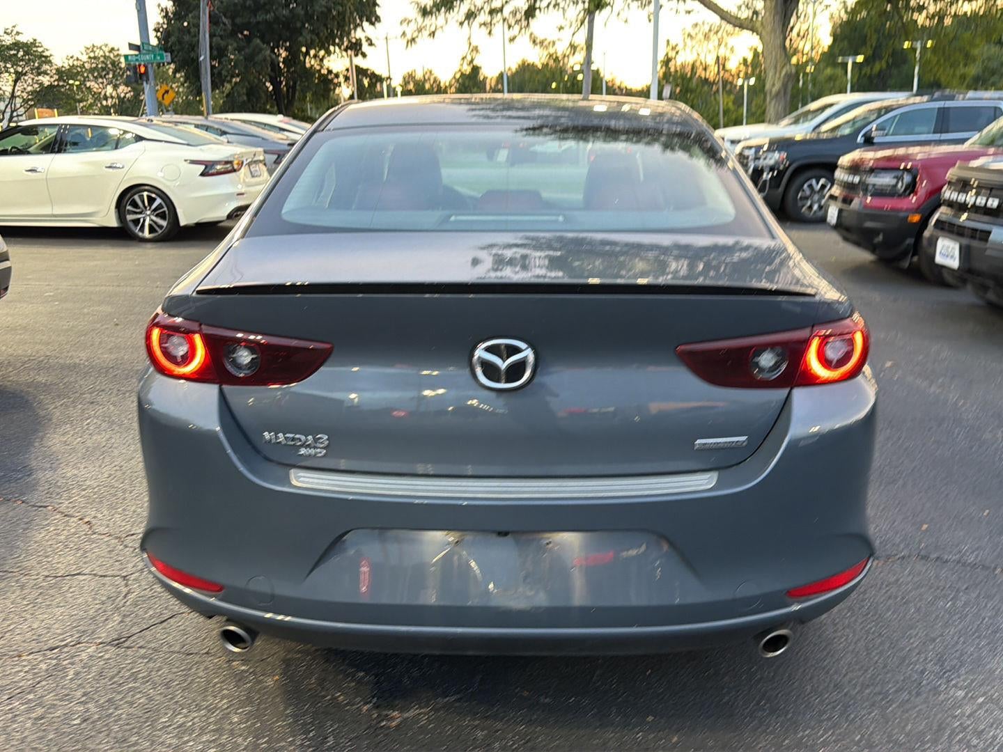 2025 Mazda Mazda3 Sedan 2.5 S Carbon Edition