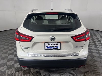 2022 Nissan Rogue Sport SV