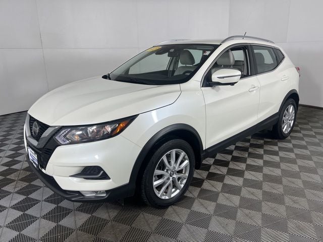 2022 Nissan Rogue Sport SV