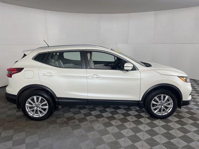 2022 Nissan Rogue Sport SV
