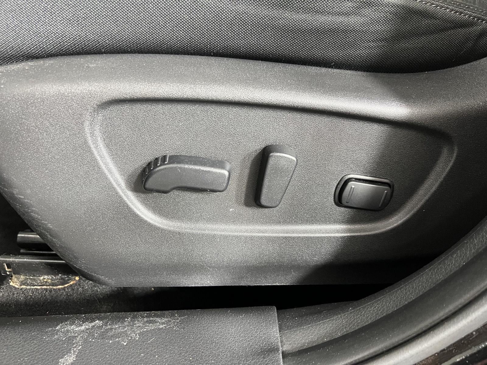 2018 Nissan Rogue Base