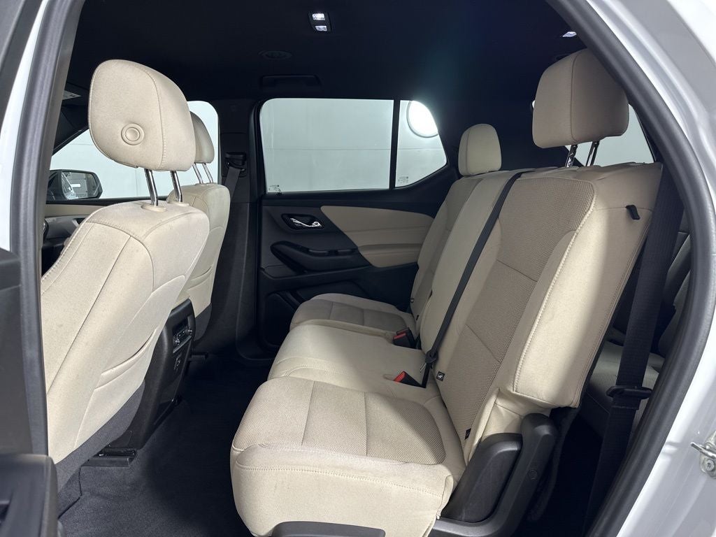 2022 Chevrolet Traverse LS