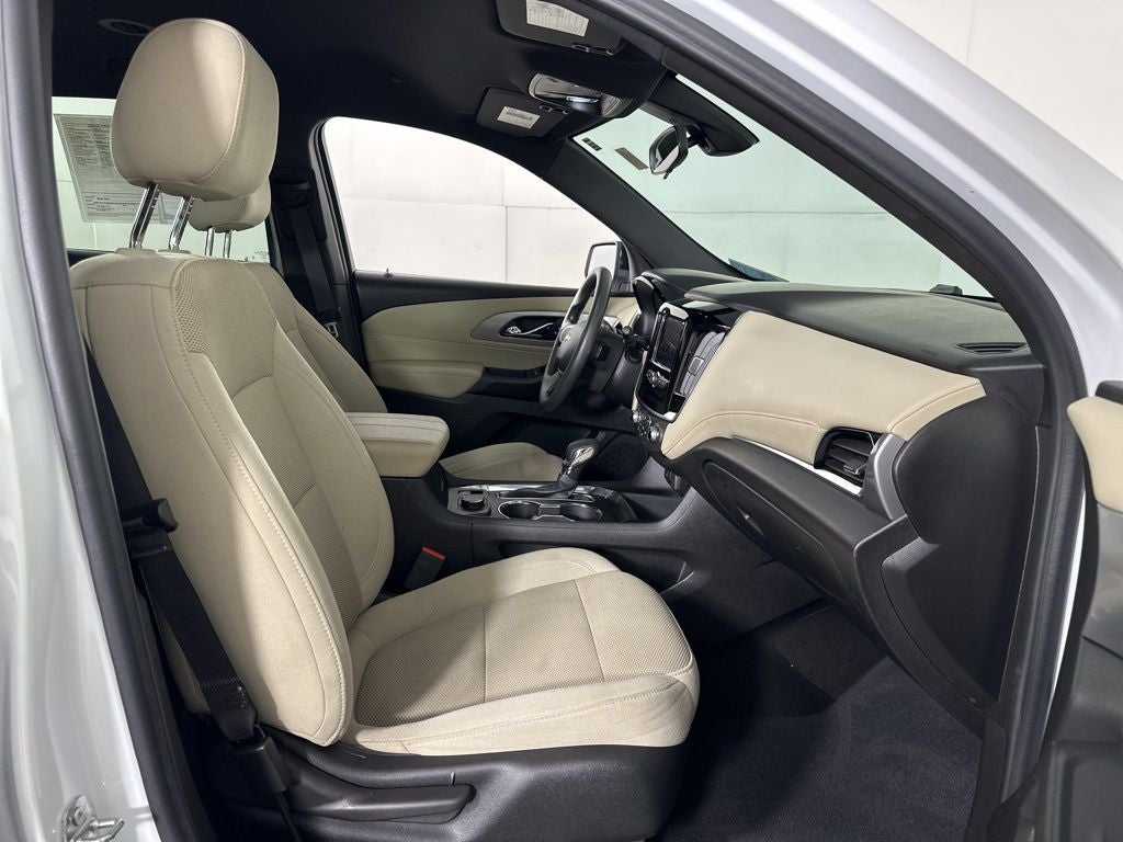 2022 Chevrolet Traverse LS