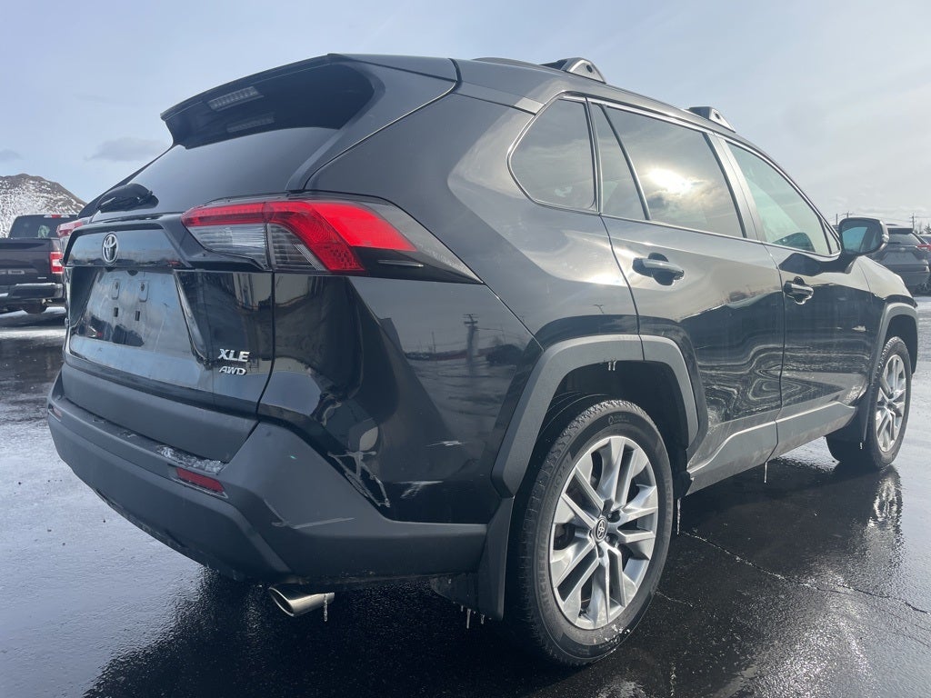 2023 Toyota RAV4 XLE Premium