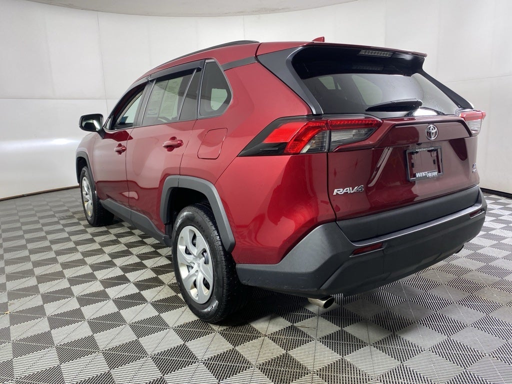 2020 Toyota RAV4 LE