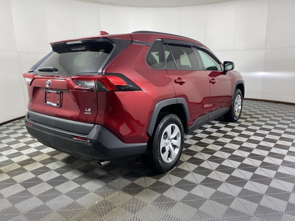 2020 Toyota RAV4 LE