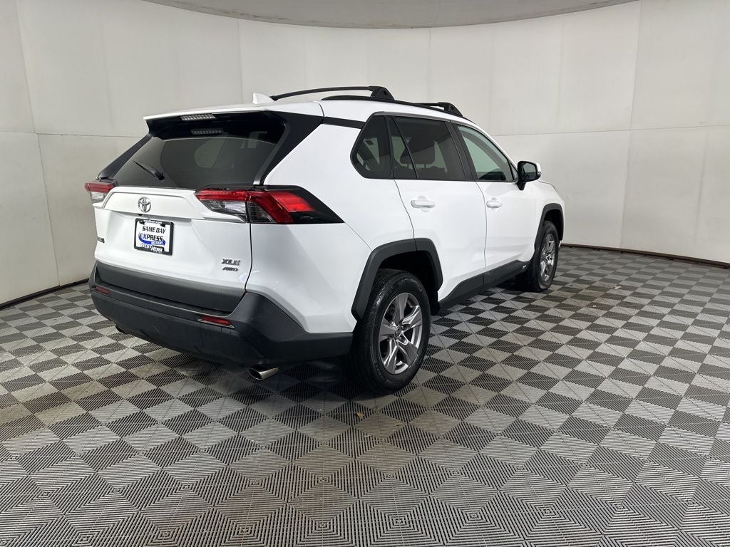 2022 Toyota RAV4 XLE