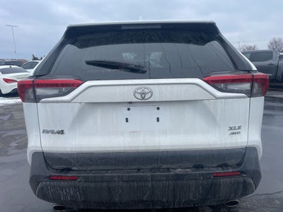 2022 Toyota RAV4 XLE