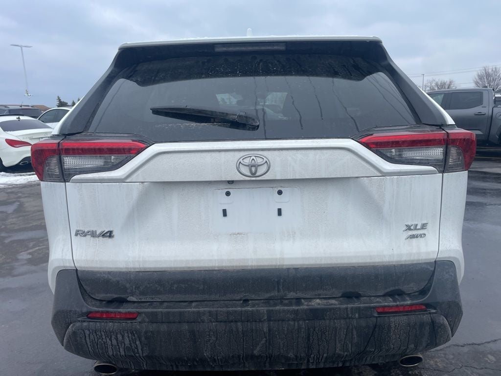 2022 Toyota RAV4 XLE