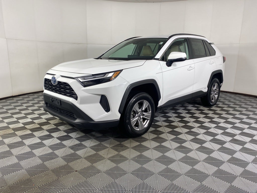 2022 Toyota RAV4 Hybrid XLE