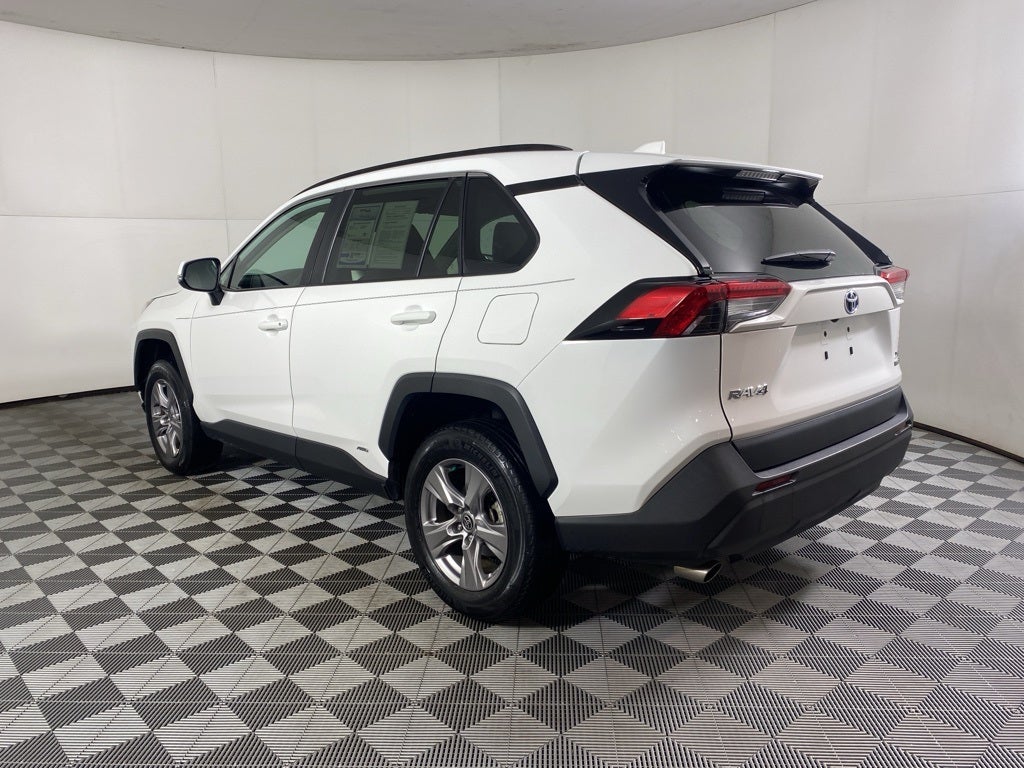 2022 Toyota RAV4 Hybrid XLE