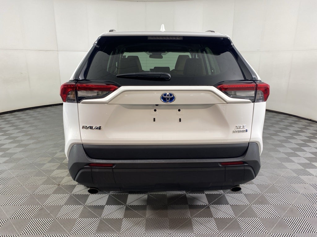 2022 Toyota RAV4 Hybrid XLE