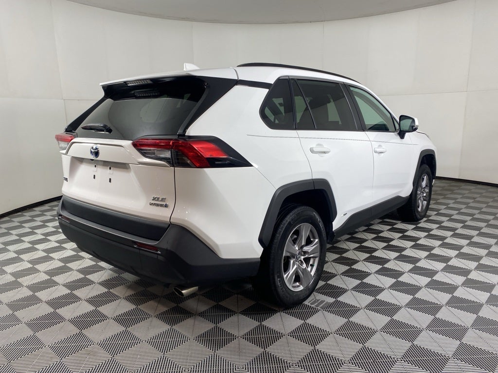 2022 Toyota RAV4 Hybrid XLE
