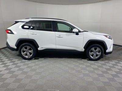 2022 Toyota RAV4 Hybrid XLE