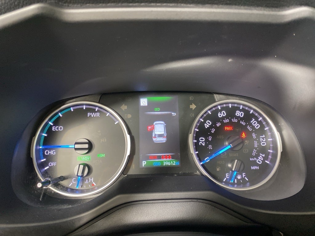 2022 Toyota RAV4 Hybrid XLE