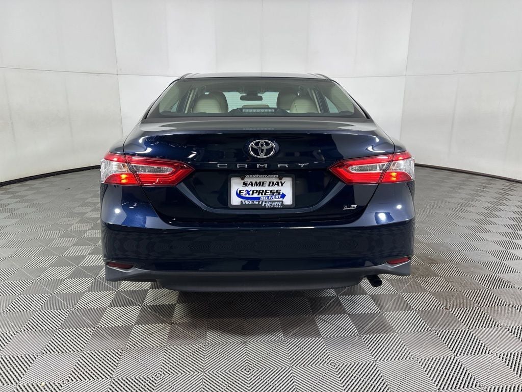 2018 Toyota Camry LE
