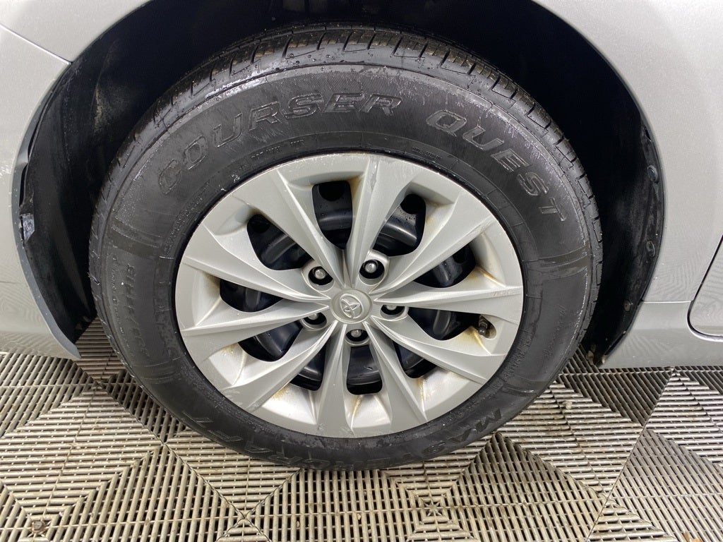 2017 Toyota Camry LE