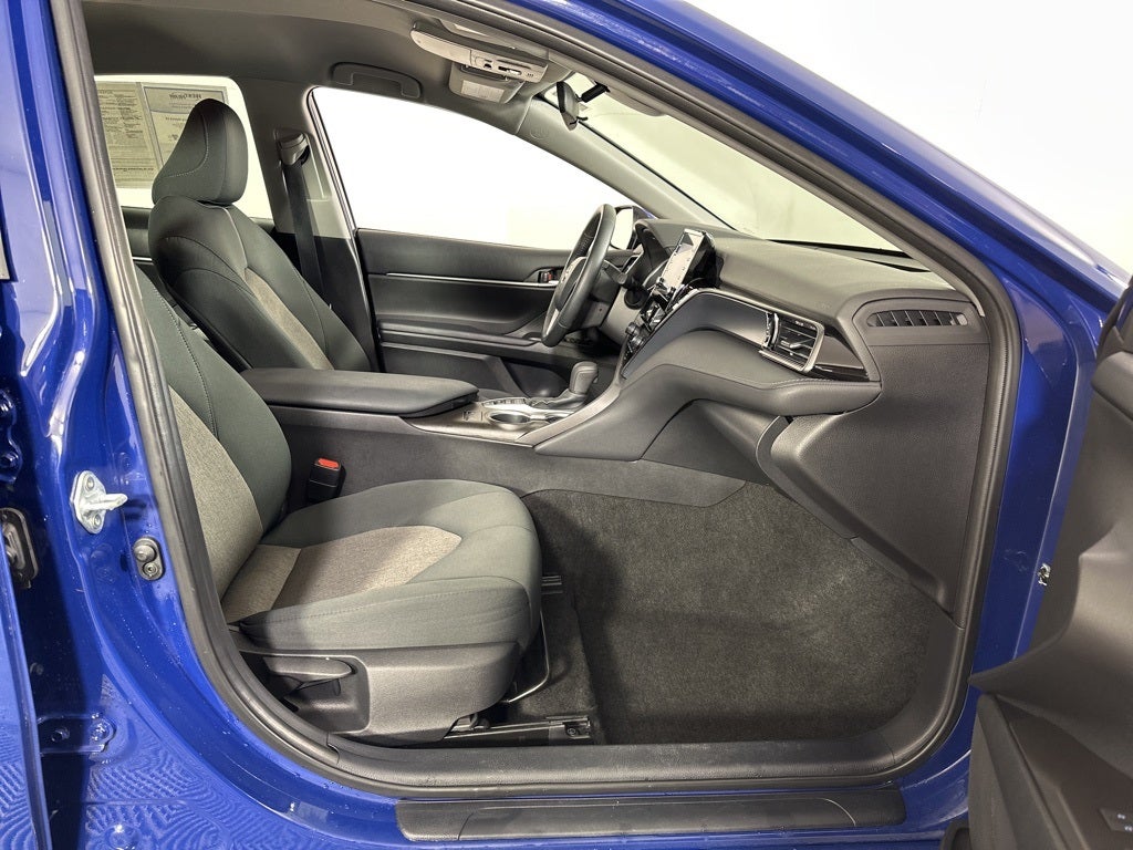 2023 Toyota Camry Hybrid LE