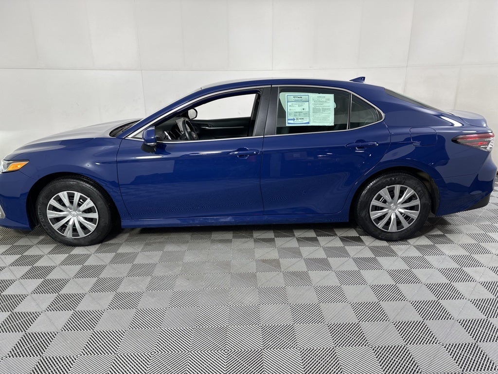 2023 Toyota Camry Hybrid LE