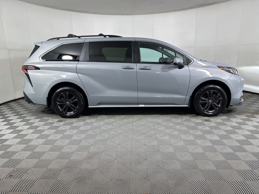 2024 Toyota Sienna Woodland Edition
