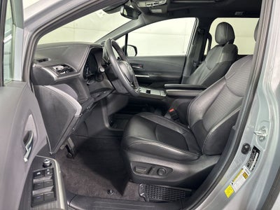 2024 Toyota Sienna Woodland Edition