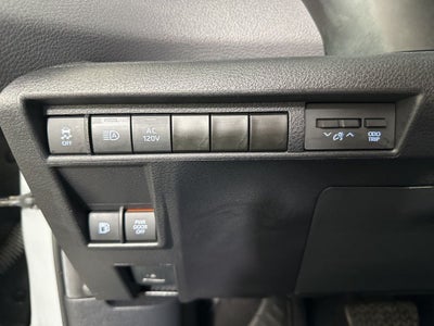 2024 Toyota Sienna Woodland Edition