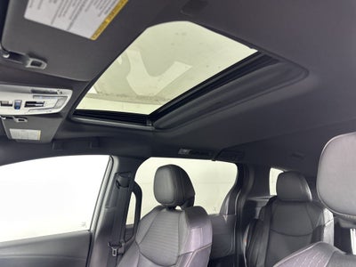 2024 Toyota Sienna Woodland Edition