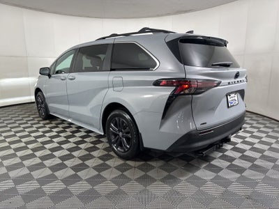 2024 Toyota Sienna Woodland Edition