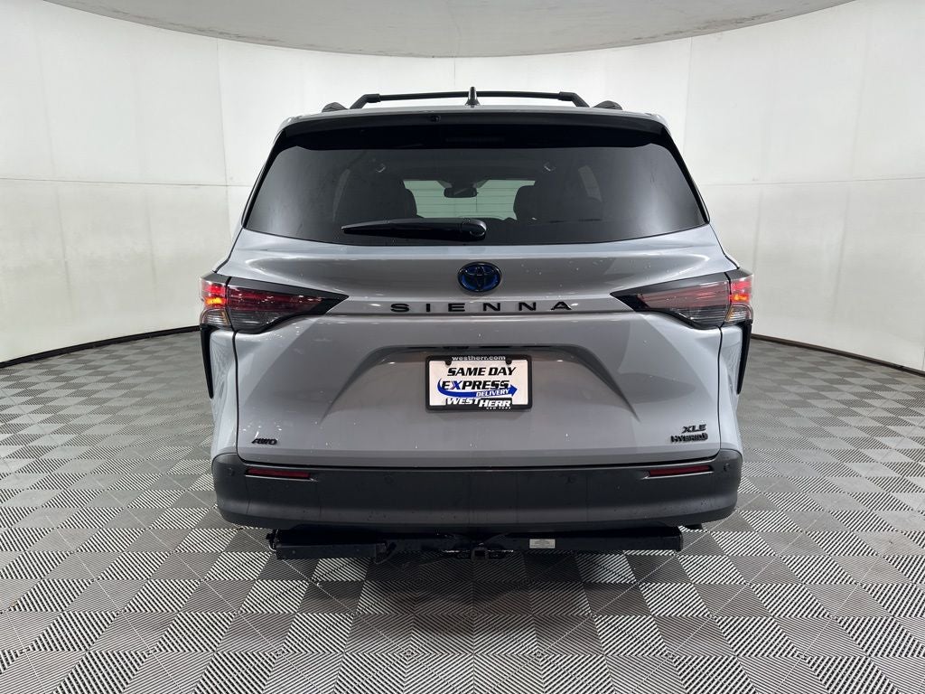 2024 Toyota Sienna Woodland Edition