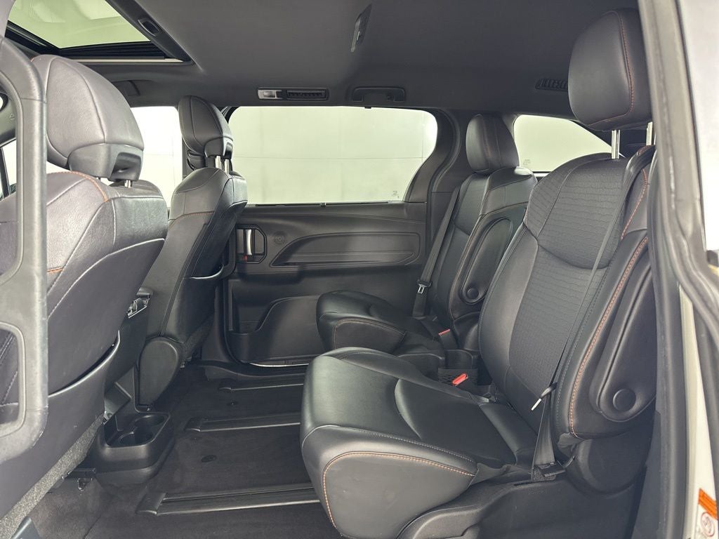 2021 Toyota Sienna XSE 7 Passenger