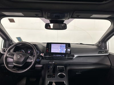 2021 Toyota Sienna XSE 7 Passenger