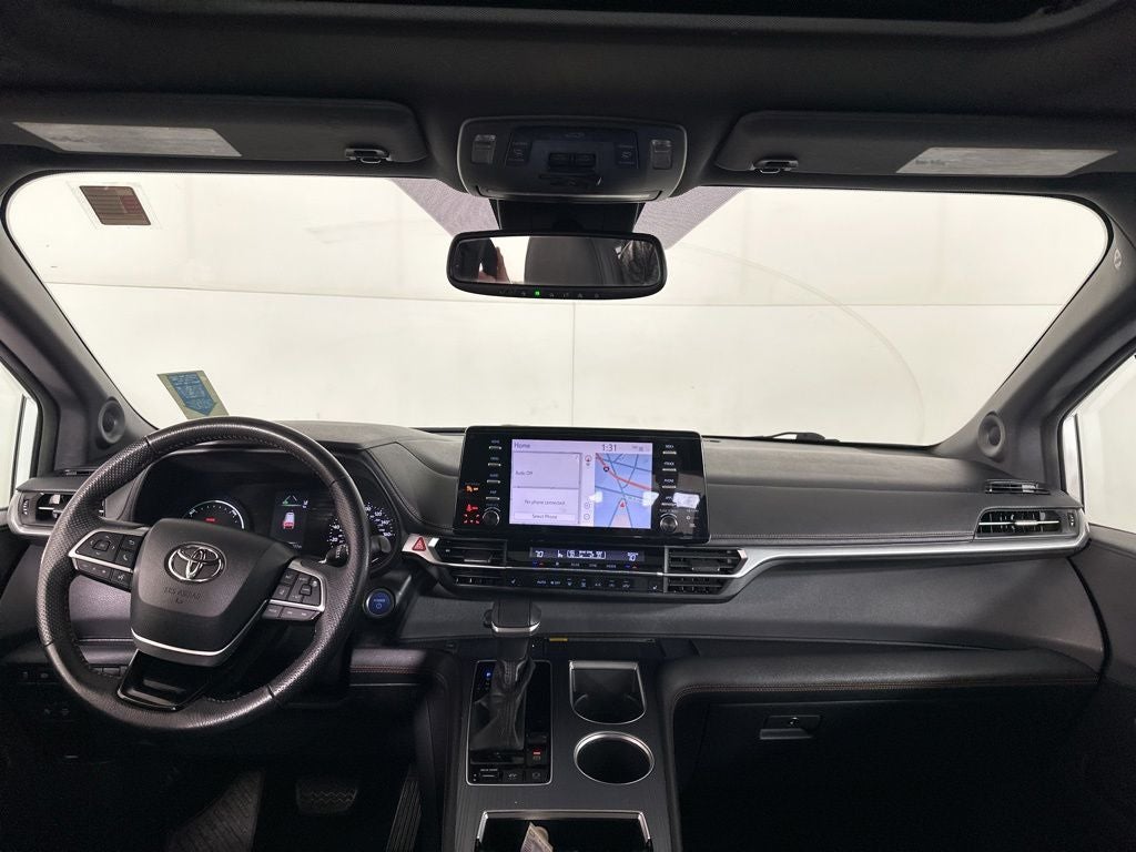 2021 Toyota Sienna XSE 7 Passenger
