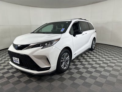 2021 Toyota Sienna XSE 7 Passenger