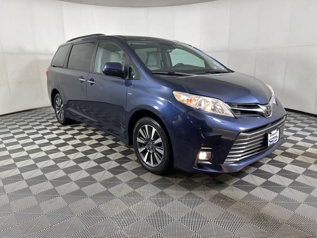 2018 Toyota Sienna XLE 7 Passenger