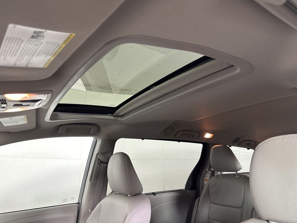 2018 Toyota Sienna XLE 7 Passenger