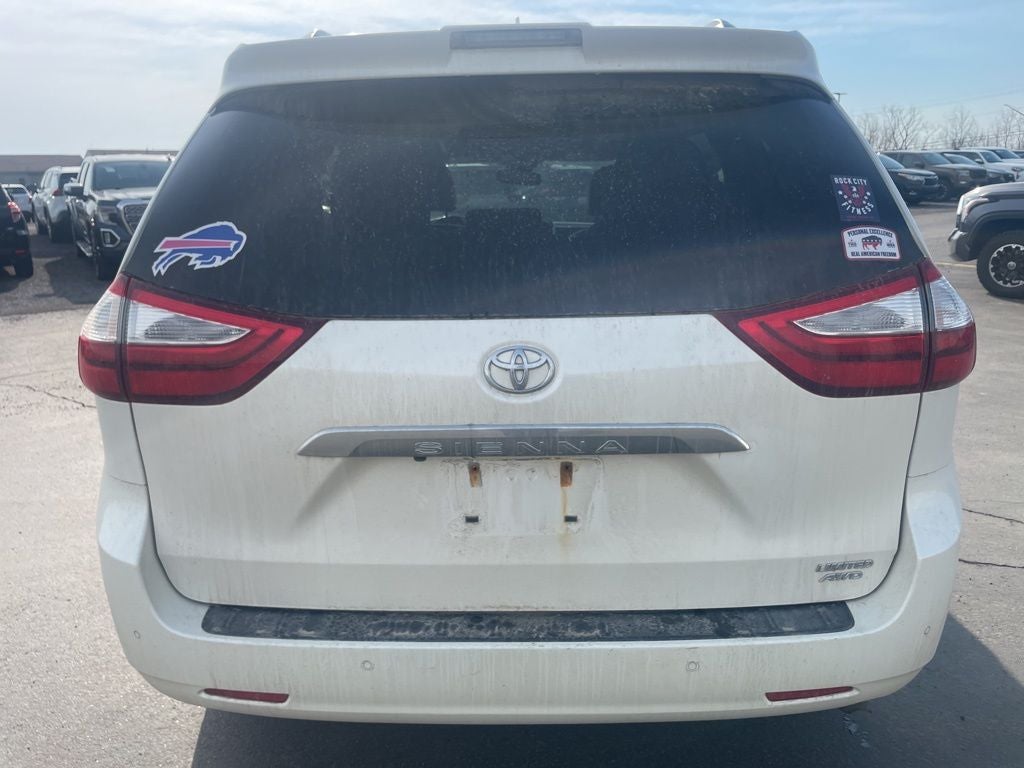 2018 Toyota Sienna XLE Premium 7 Passenger