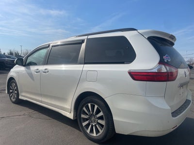 2018 Toyota Sienna XLE Premium 7 Passenger