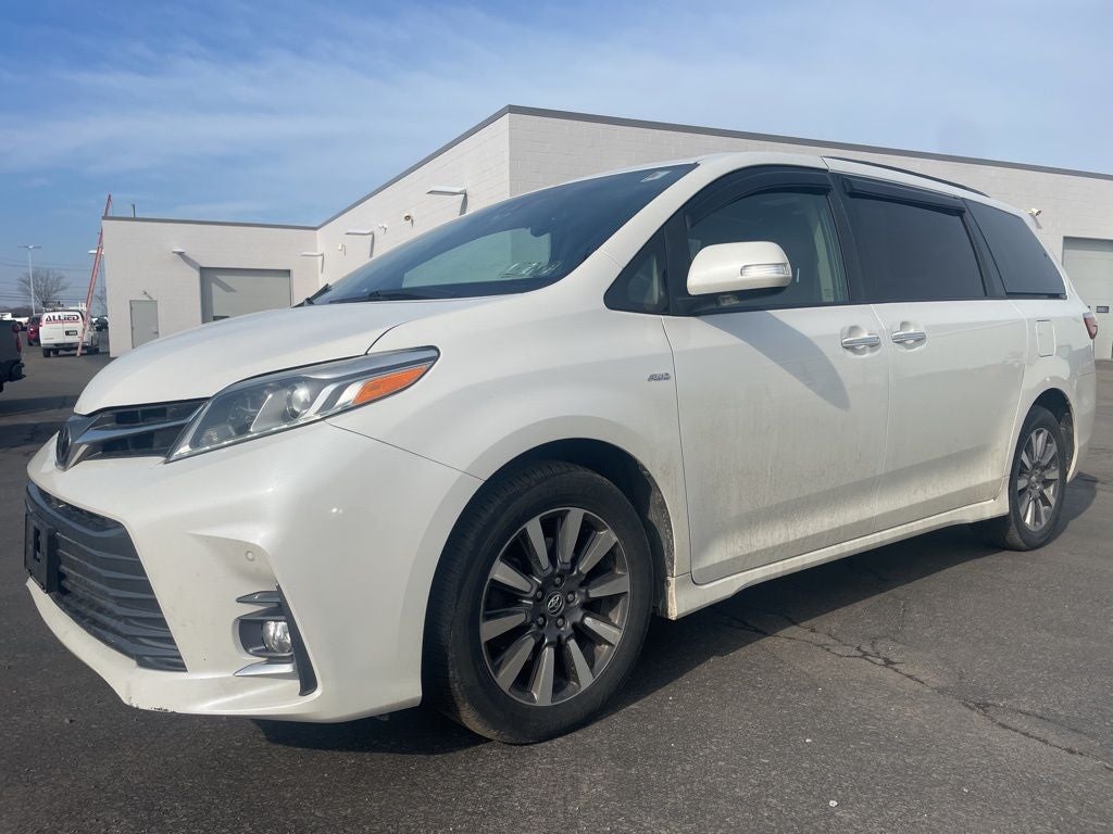 2018 Toyota Sienna XLE Premium 7 Passenger