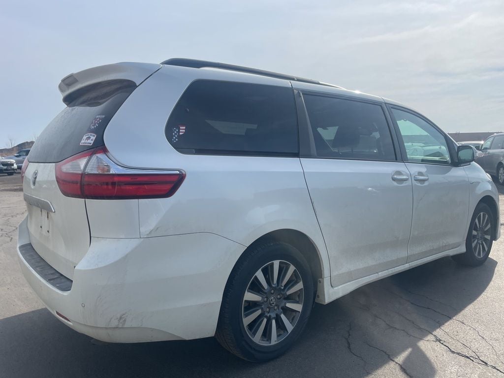 2018 Toyota Sienna XLE Premium 7 Passenger