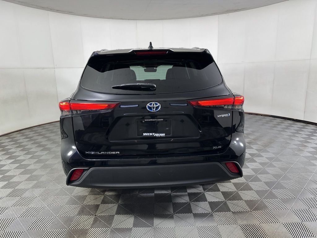 2021 Toyota Highlander Hybrid XLE