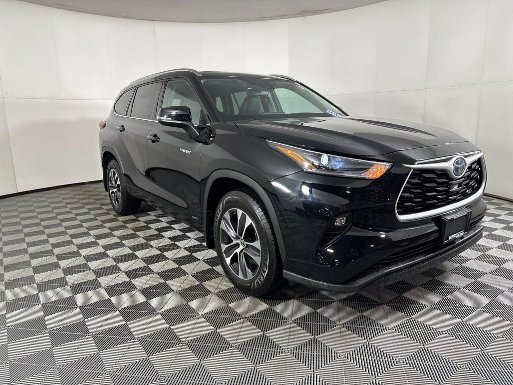 2021 Toyota Highlander Hybrid XLE