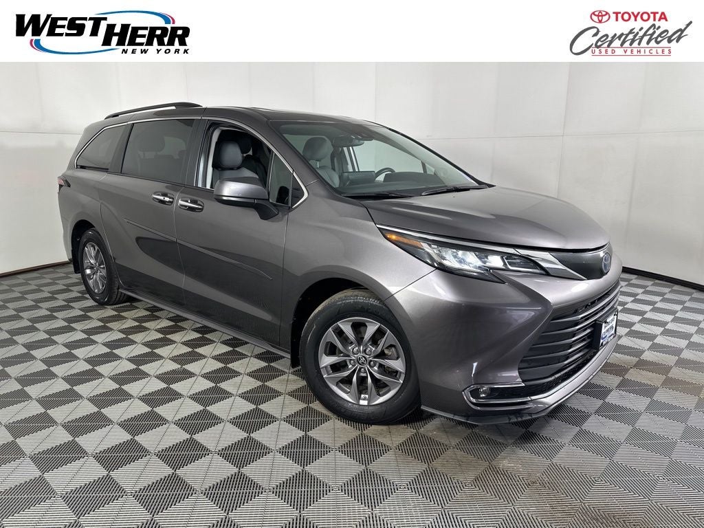2023 Toyota Sienna XLE 7 Passenger
