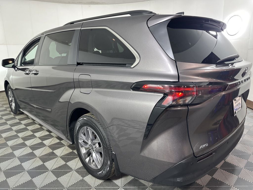 2023 Toyota Sienna XLE 7 Passenger