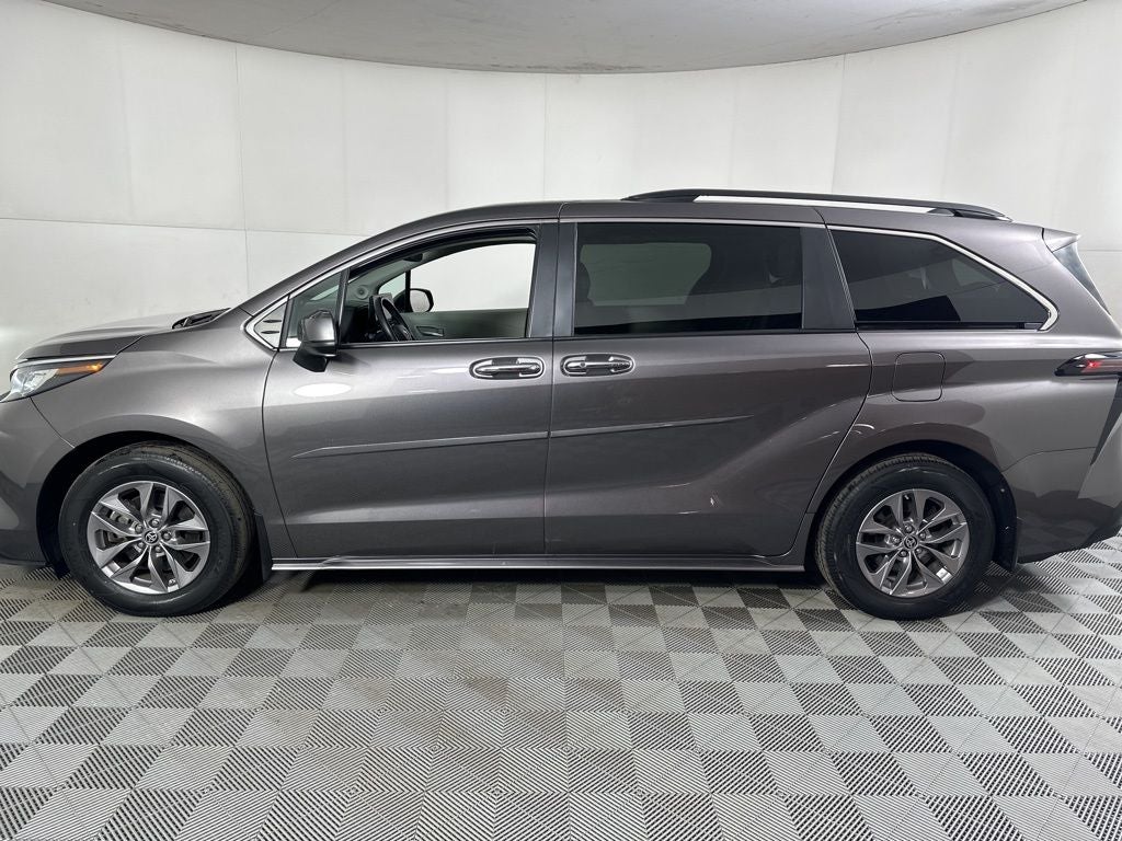 2023 Toyota Sienna XLE 7 Passenger